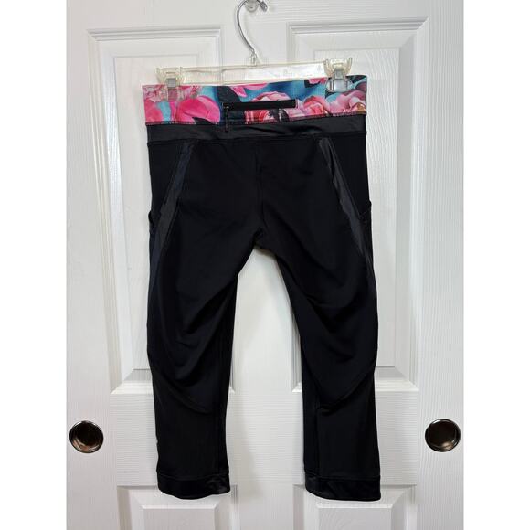 Lululemon Chase Me Crop II Secret Garden Black Leggings Size 6 - Picture 4 of 12